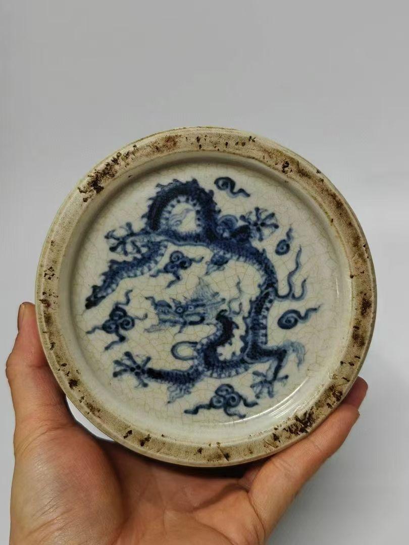 青花云龙纹梅瓶