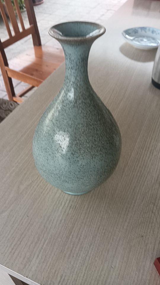 天青釉玉壶春瓶
