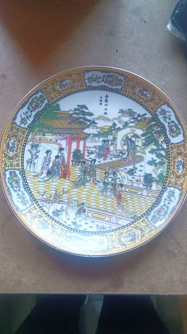 清代金陵十二钗题材瓷盘