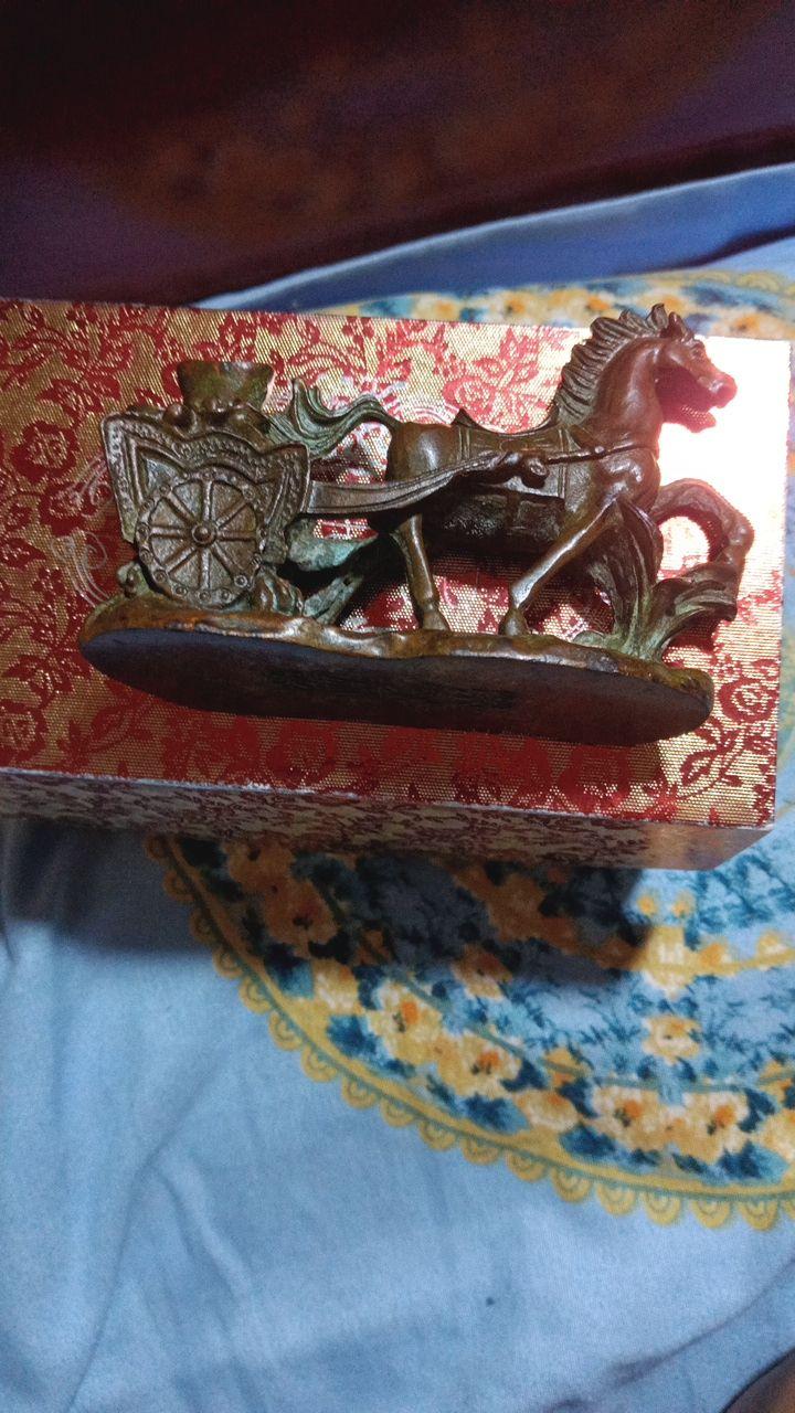 马车雕塑摆件