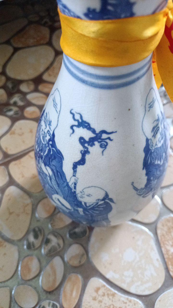 青花瓷瓶