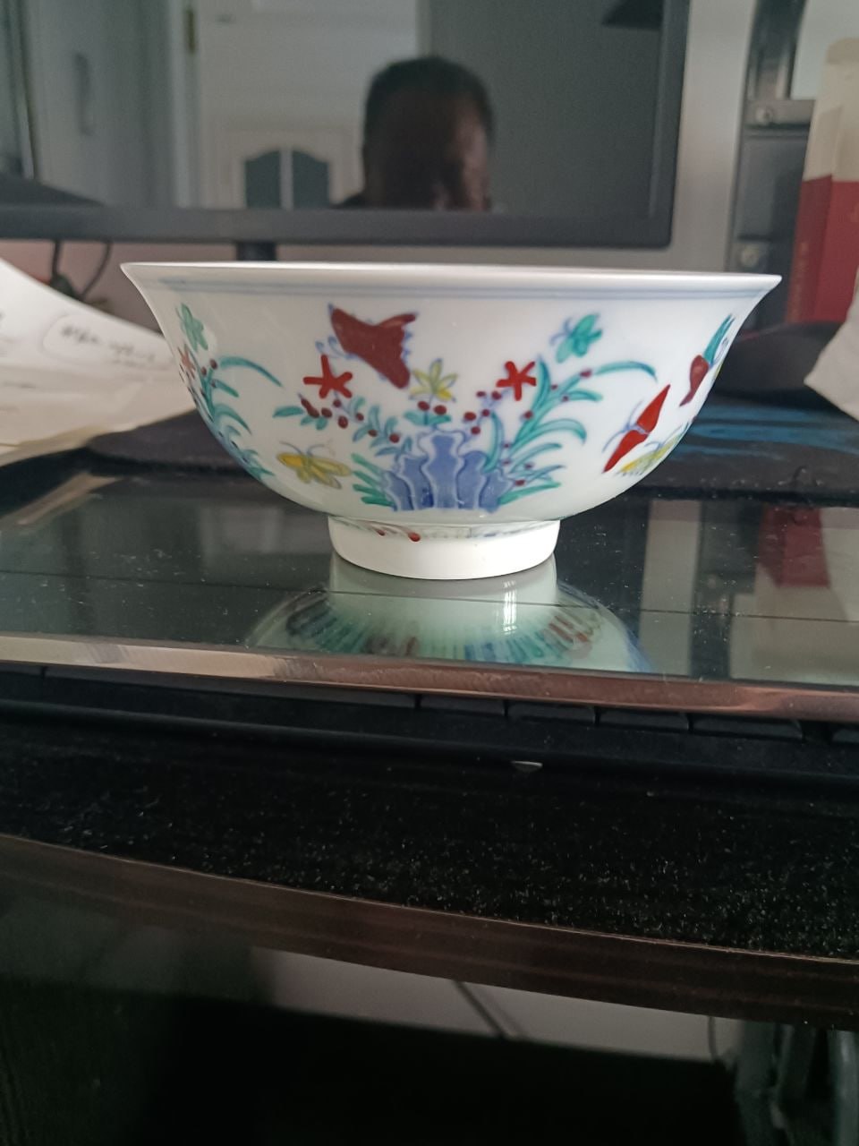 成化斗彩花蝶纹碗