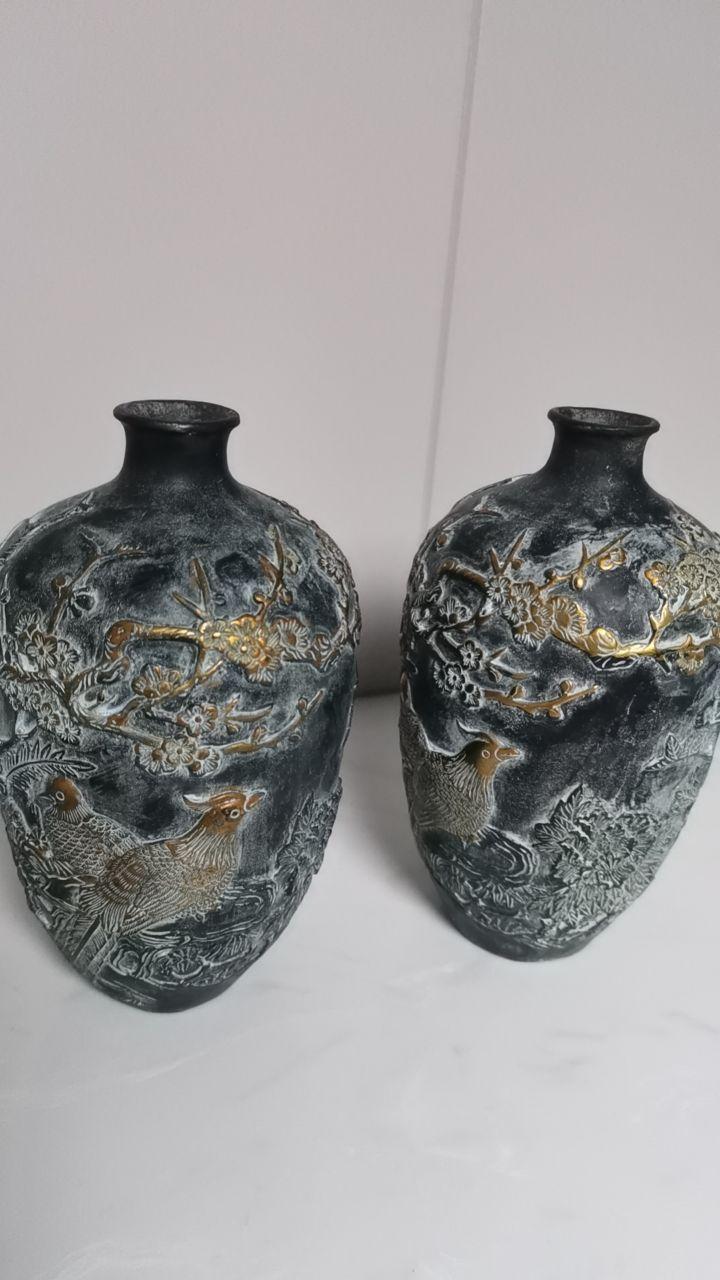 一对喜上眉梢赏瓶