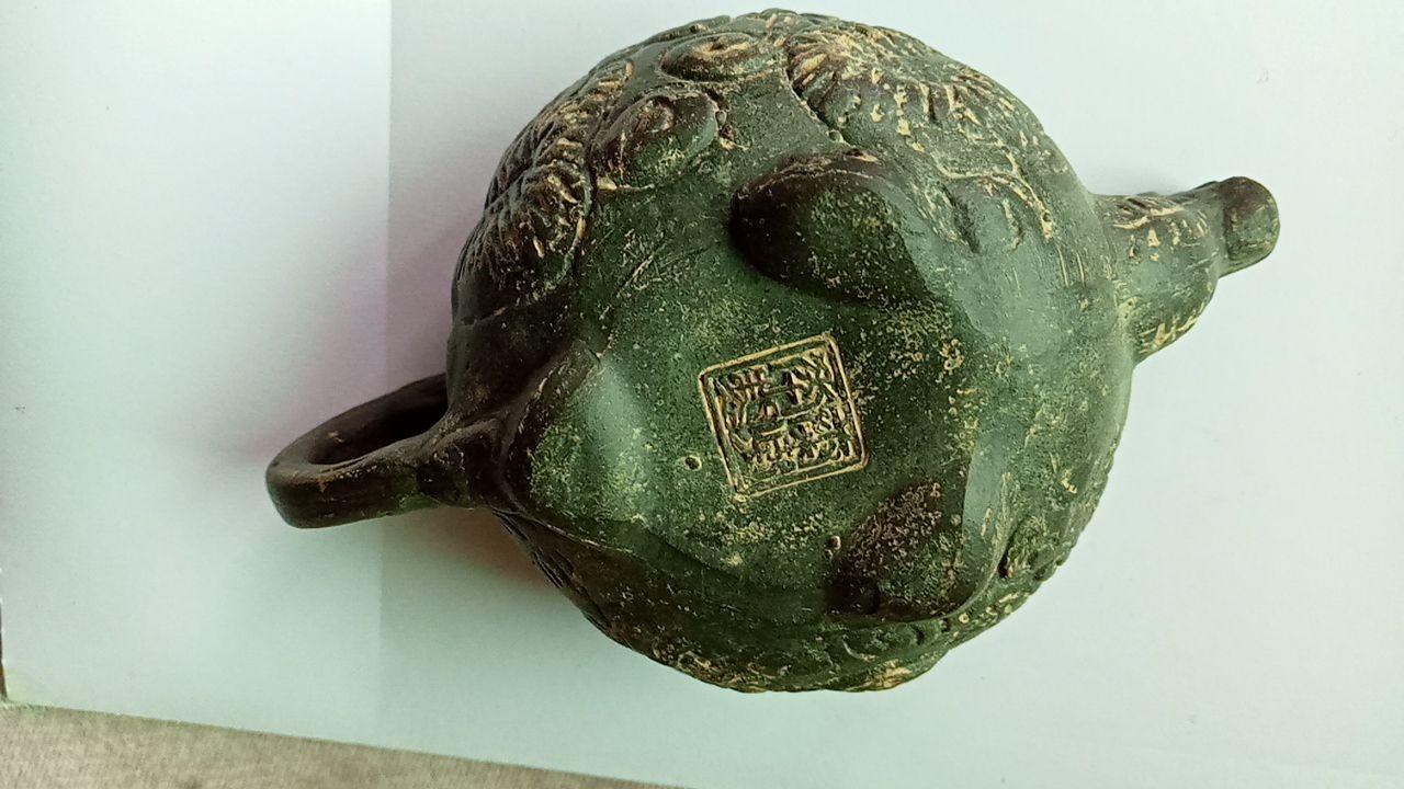 墨绿紫砂壶