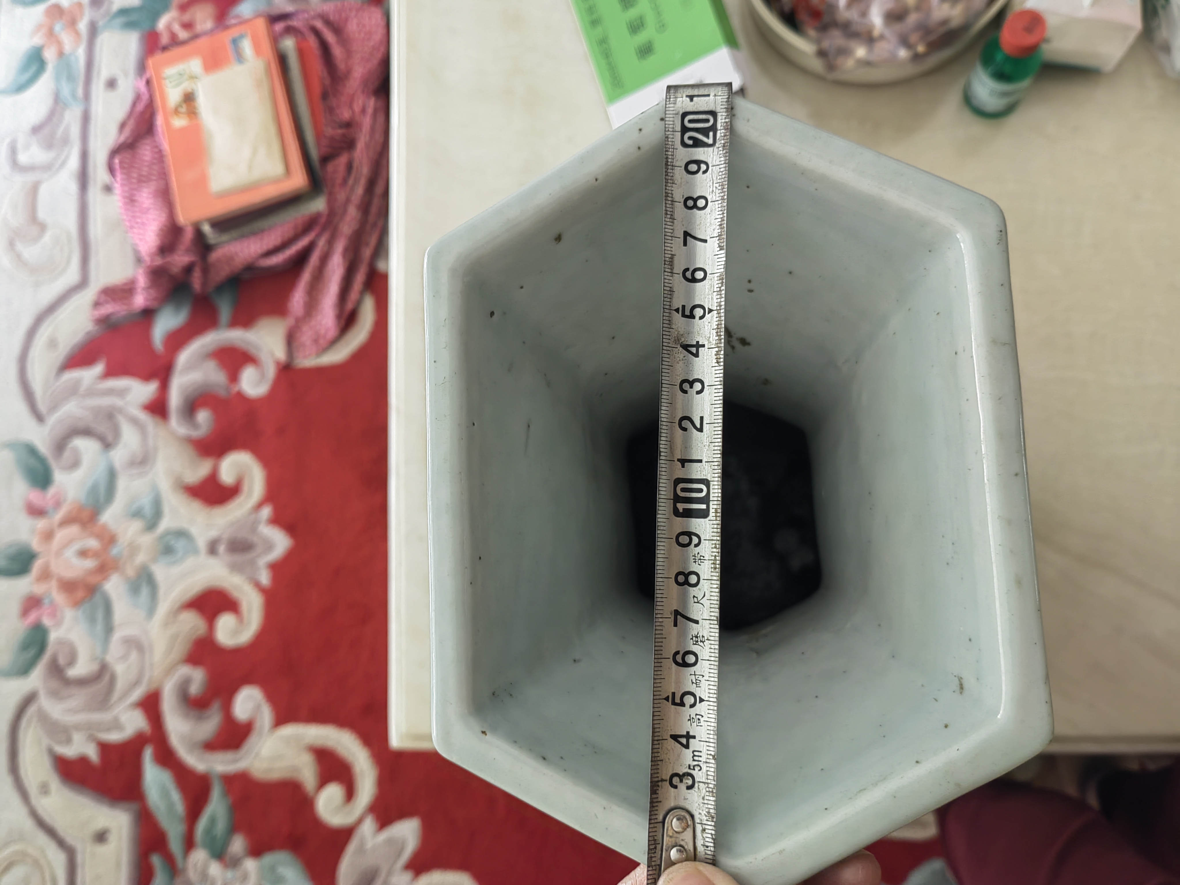 清代豆青釉青花山水纹双耳方瓶真品